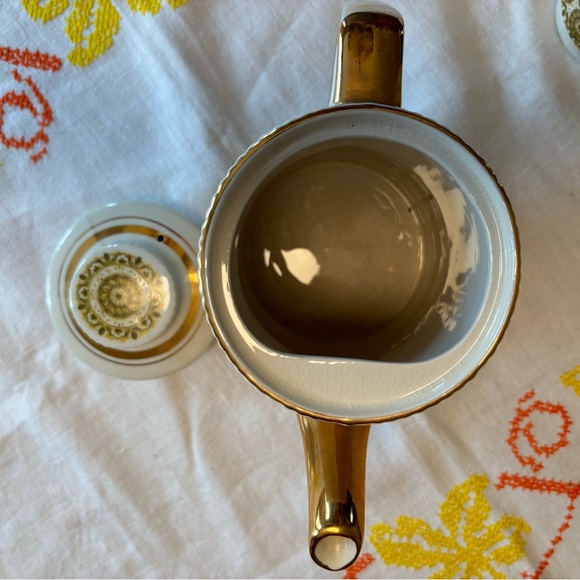 Gibson's Tea Set (England) - Picture 3 of 9